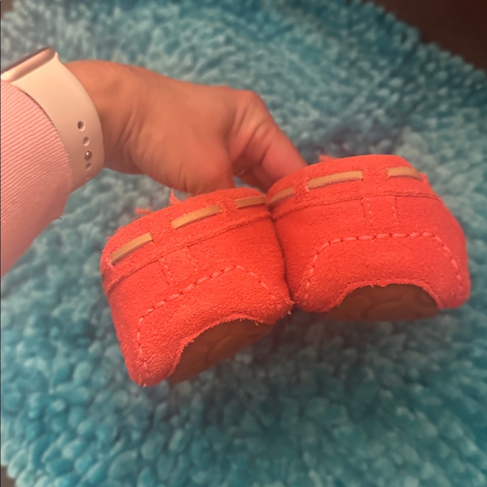 Ugg Dakota slipper size 7 - Picture 3 of 5